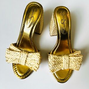 Jessica Simpson 7.5 Romilda Bow Sandal in Natural | Gold & Cream Woven Sandal